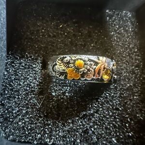 Exquisite 925 Sterling Silver and Gold Floral Ring size 7
